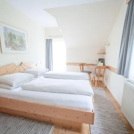 Affittacamere Gaestehaus Maurer/bader 3*